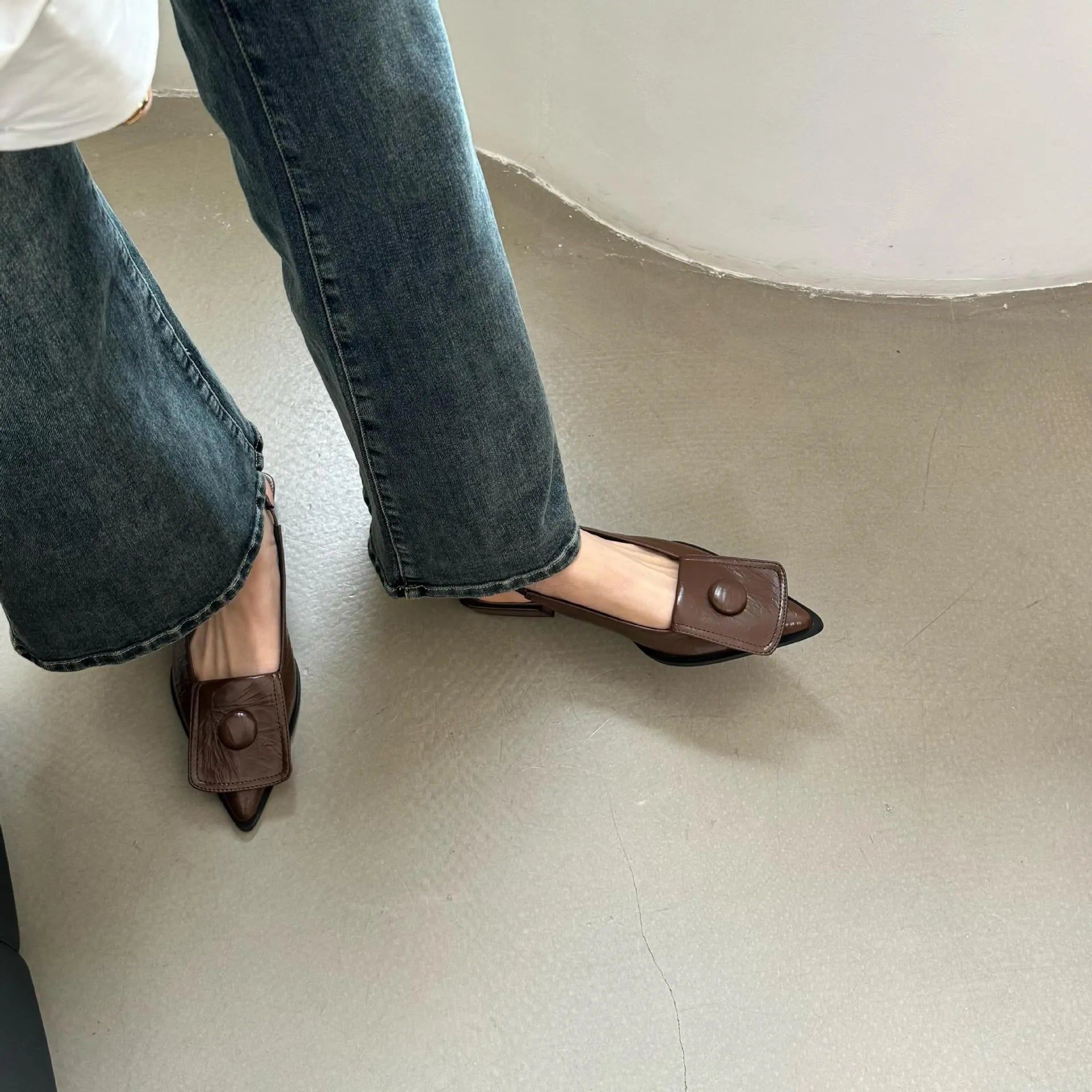 Women's low-heel pointed toe sandals with closed front and back strap in multiple colour options