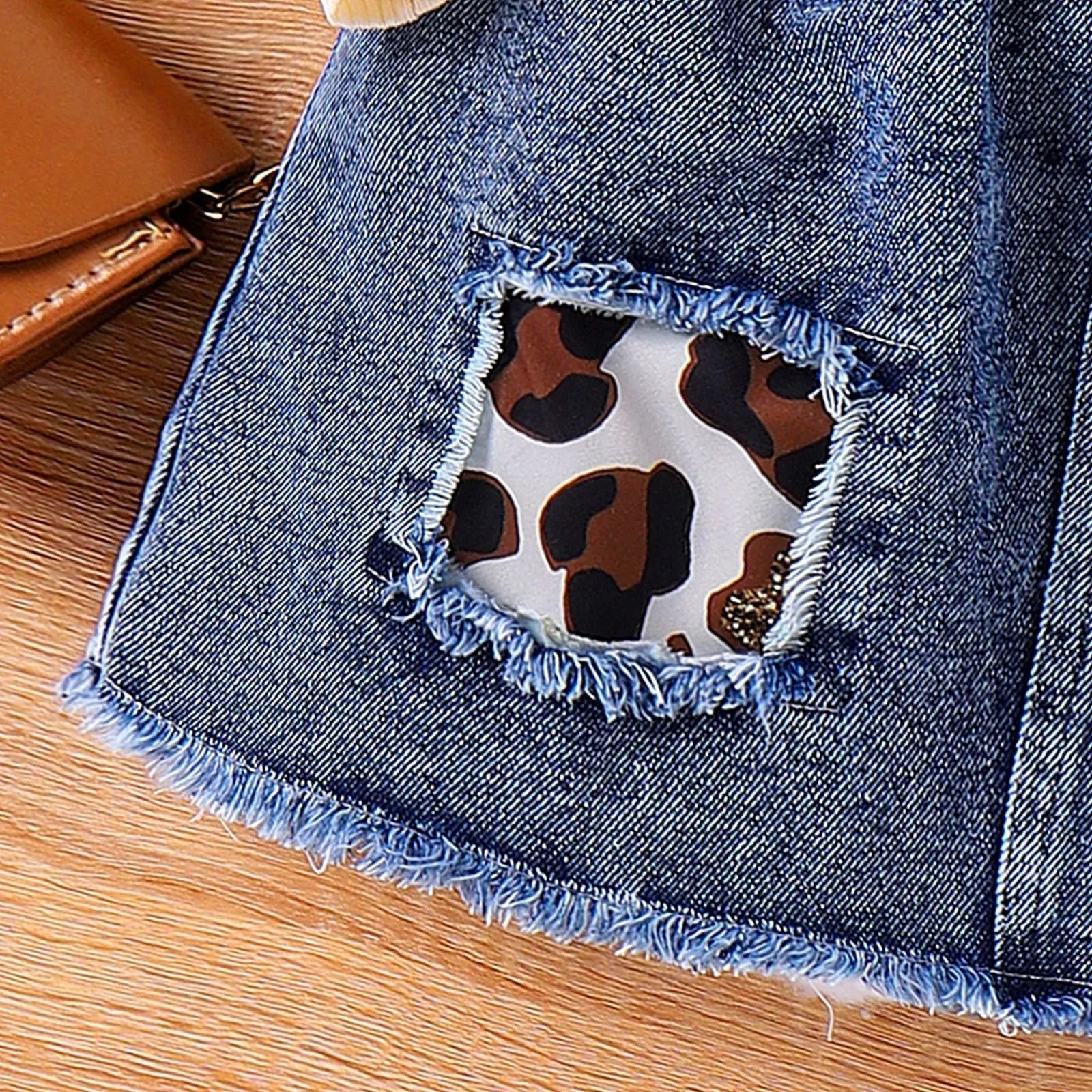 Children's apricot three-piece skirt suit with cotton top, leopard patch denim skirt, and sunken stripe letter jacket for girls 4Y-7Y