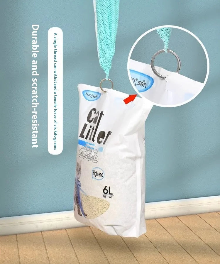 Fifth-generation cat grooming bag in grey and white colour with detachable design for nail trimming