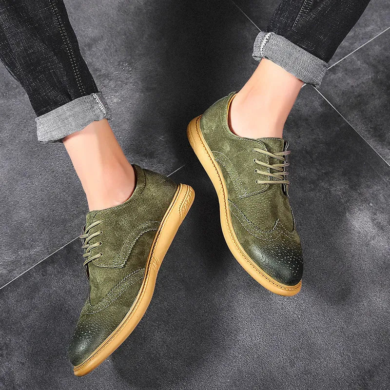 Men's black leather low-top lace-up business shoes with retro styling and visible stitching