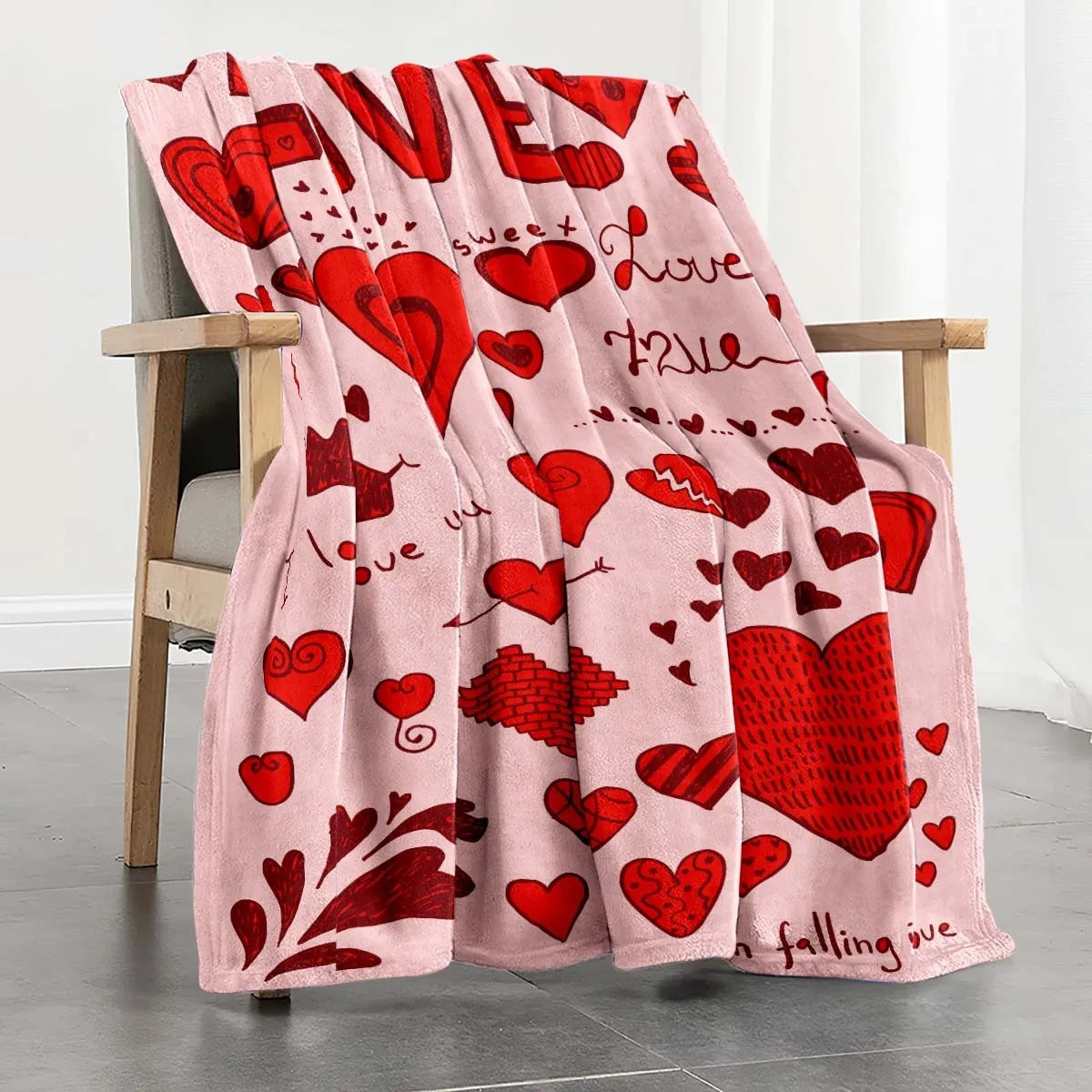 Heart print polyester fibre blanket in three sizes 100x150cm, 130x150cm and 150x200cm