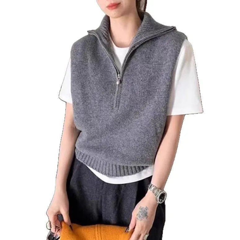 Retro half zip sleeveless knit vest with 3D pattern in mesh fabric