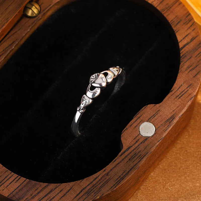Retro silver heart-shaped open ring made of copper with minimalist love heart design