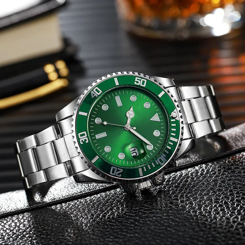 Men's luminous watch with steel strap and 40mm dial in black colour option