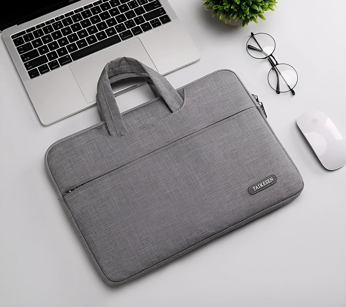 15.6 inch Oxford cloth laptop bag in grey with zipper closure and computer pocket
