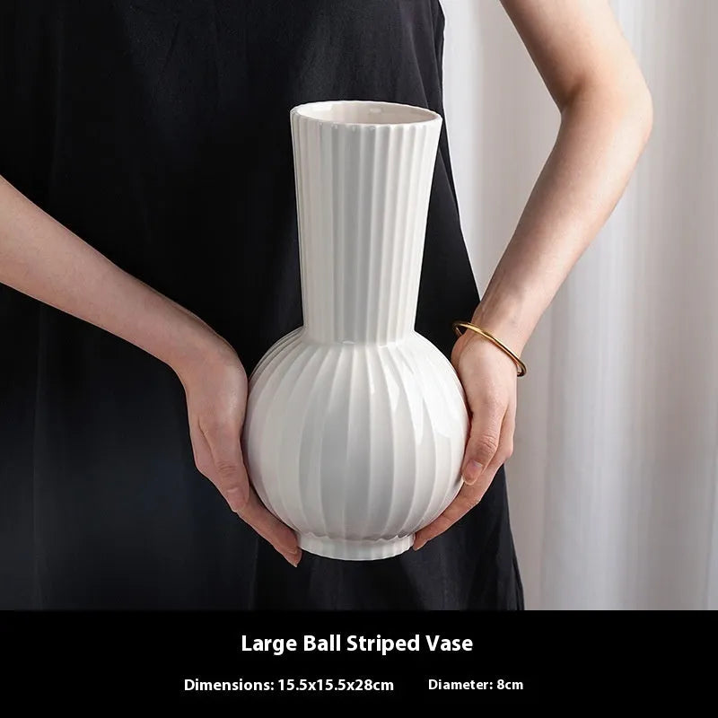 White ceramic ball-shaped vase with American striped patterns for living room table decoration