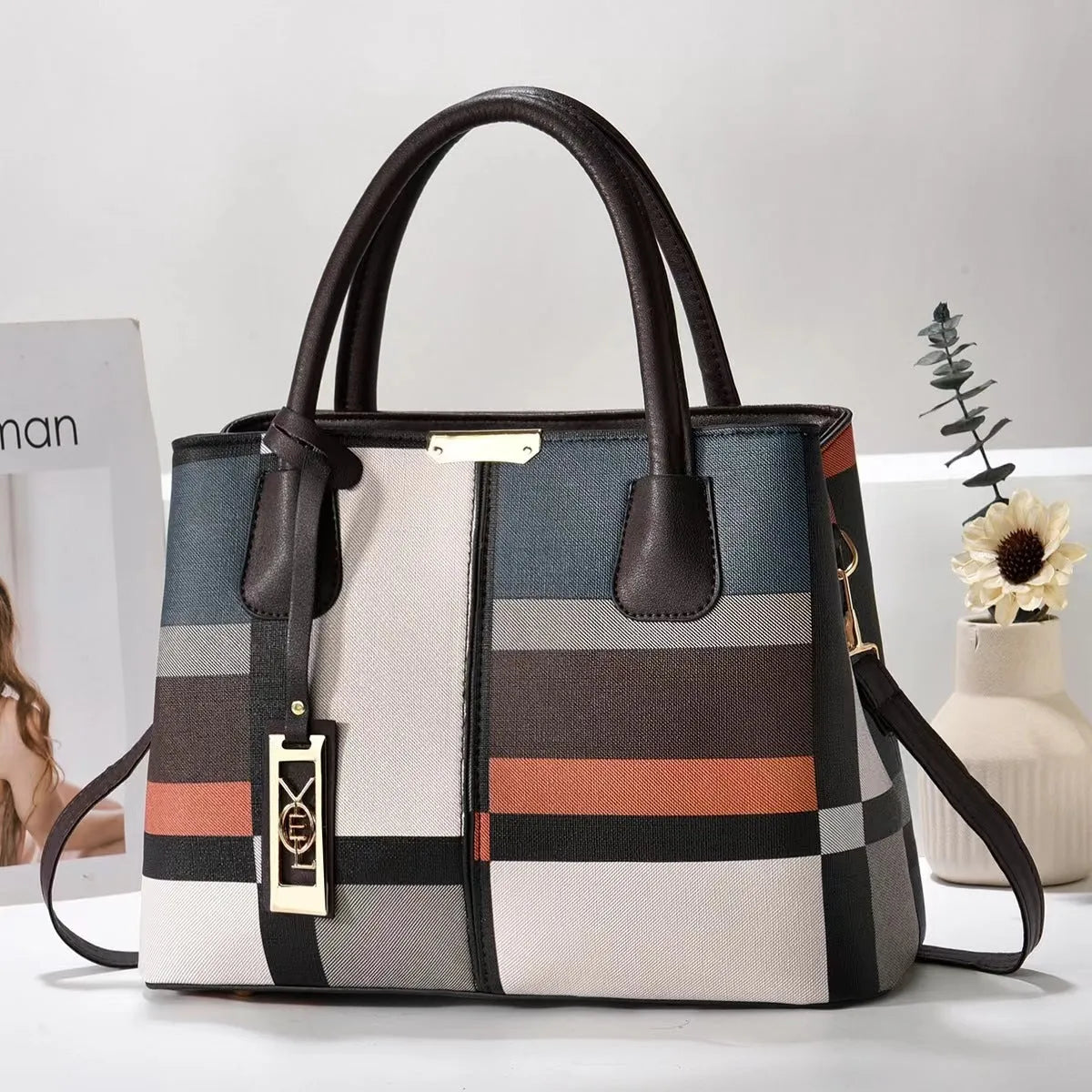 PU fashion shoulder handbag with leather strap in horizontal square design showing colour options