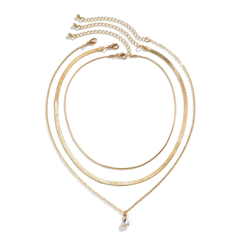 Sweet Cool Simple Metal Niche Water Drop Necklace in gold finish on display