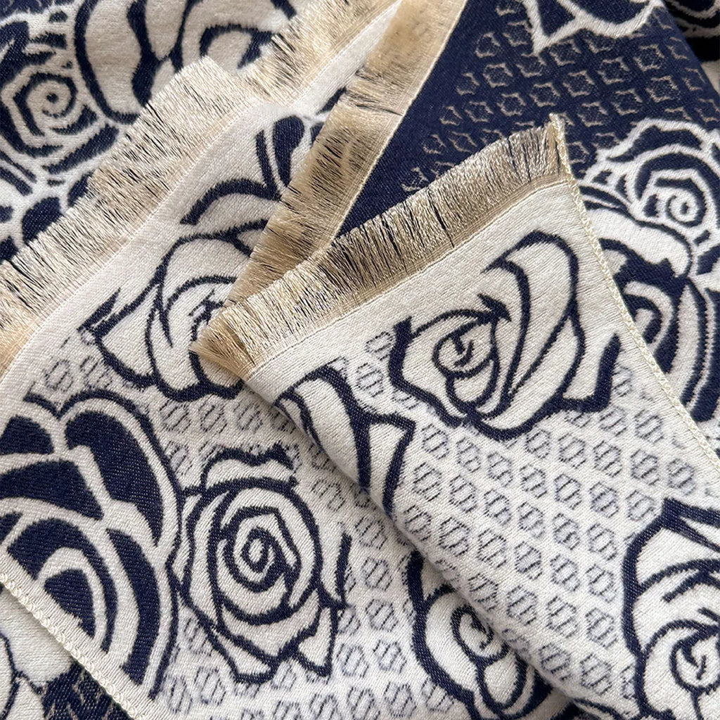 A grey imitation cashmere scarf with tassels, measuring 185 cm long, laid flat.