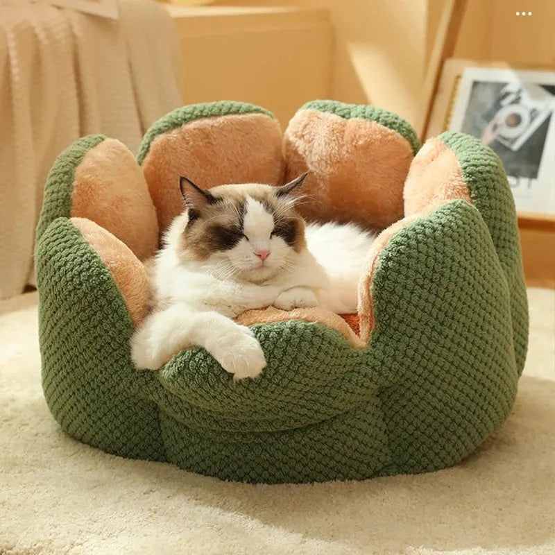 Green cactus petal shaped pet kennel mat with soft plush interior for cats and dogs