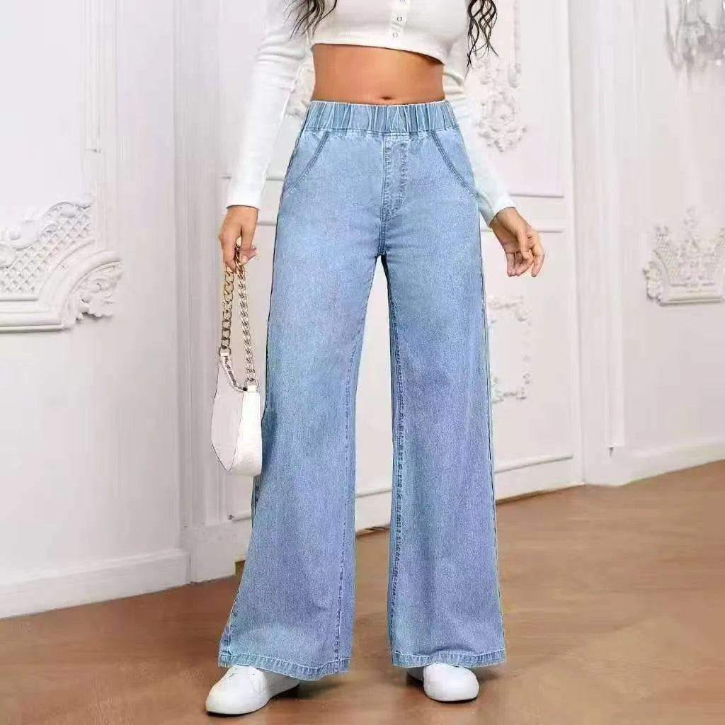 Plus size light blue washed straight-leg jeans with wide leg and mid waist