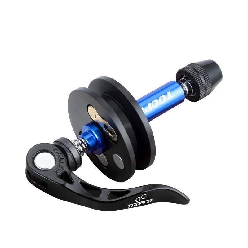 Aluminium bicycle chain cleaning tool with holding mechanism and tension gauge