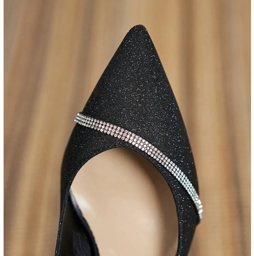 Black sequined French style high heels with 7cm thin heel, beef tendon sole, pigskin lining, low upper, sizes 31 to 43.