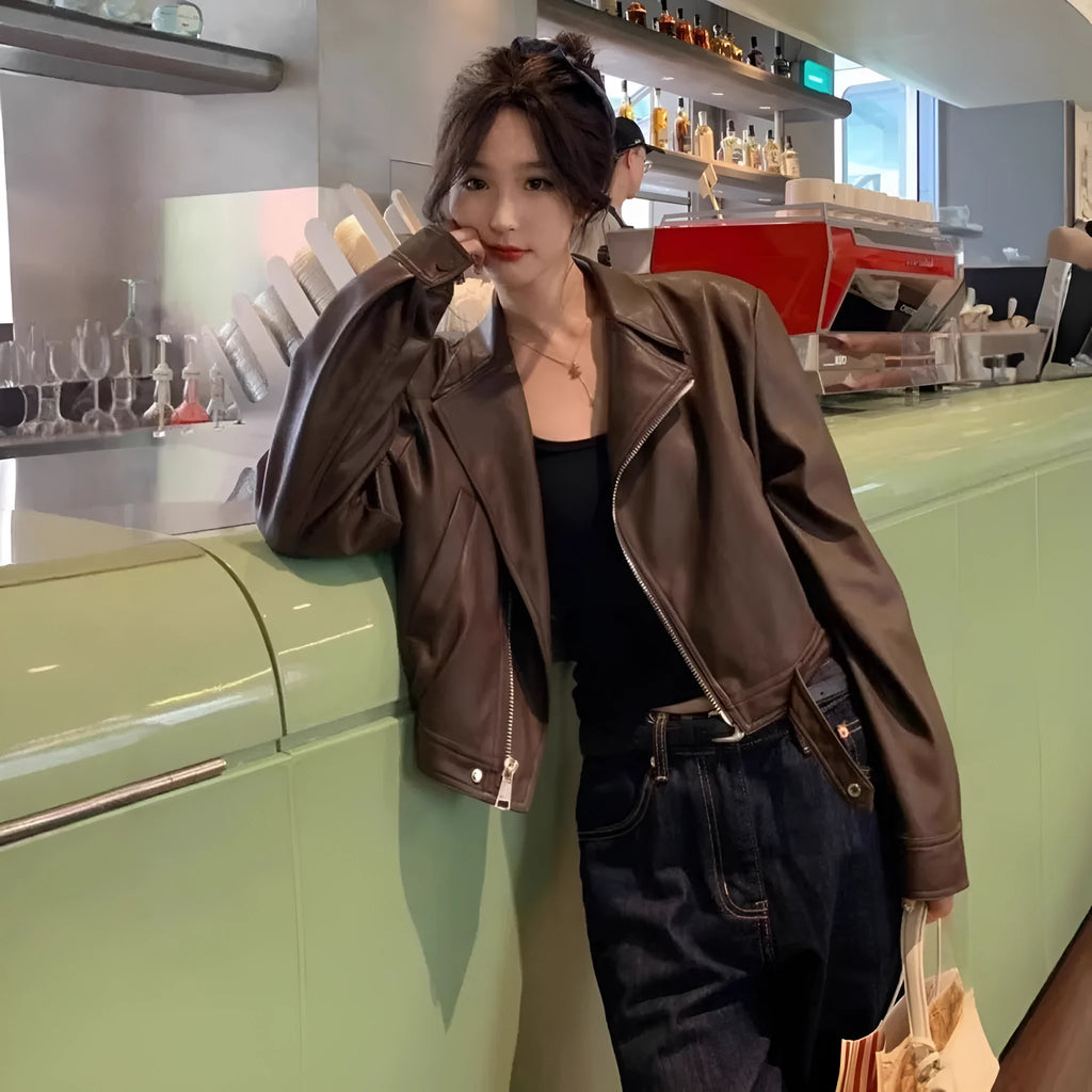 Women's brown retro slim-fit short leather jacket with regular sleeves and pockets