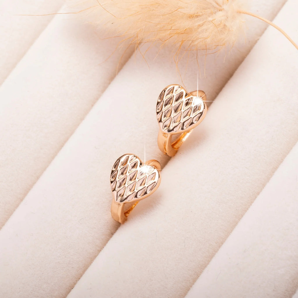 Rose gold heart-shaped copper earrings, Xiaoxiang style, one pair
