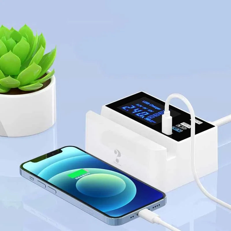 White USB multi-port charger for tablets and smartphones with EU UK US adapters, PC+ABS flame retardant material