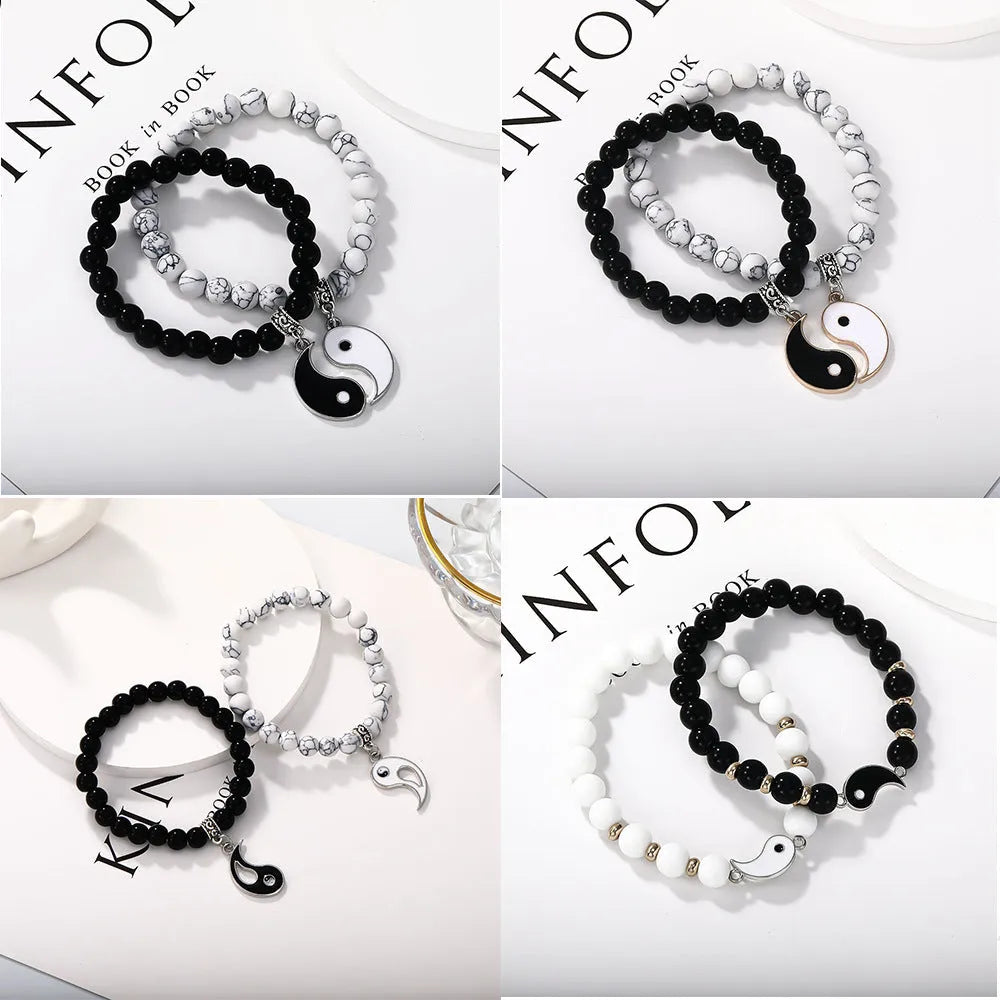 Geometric eight-diagram alloy bracelet with electroplated finish on wrist