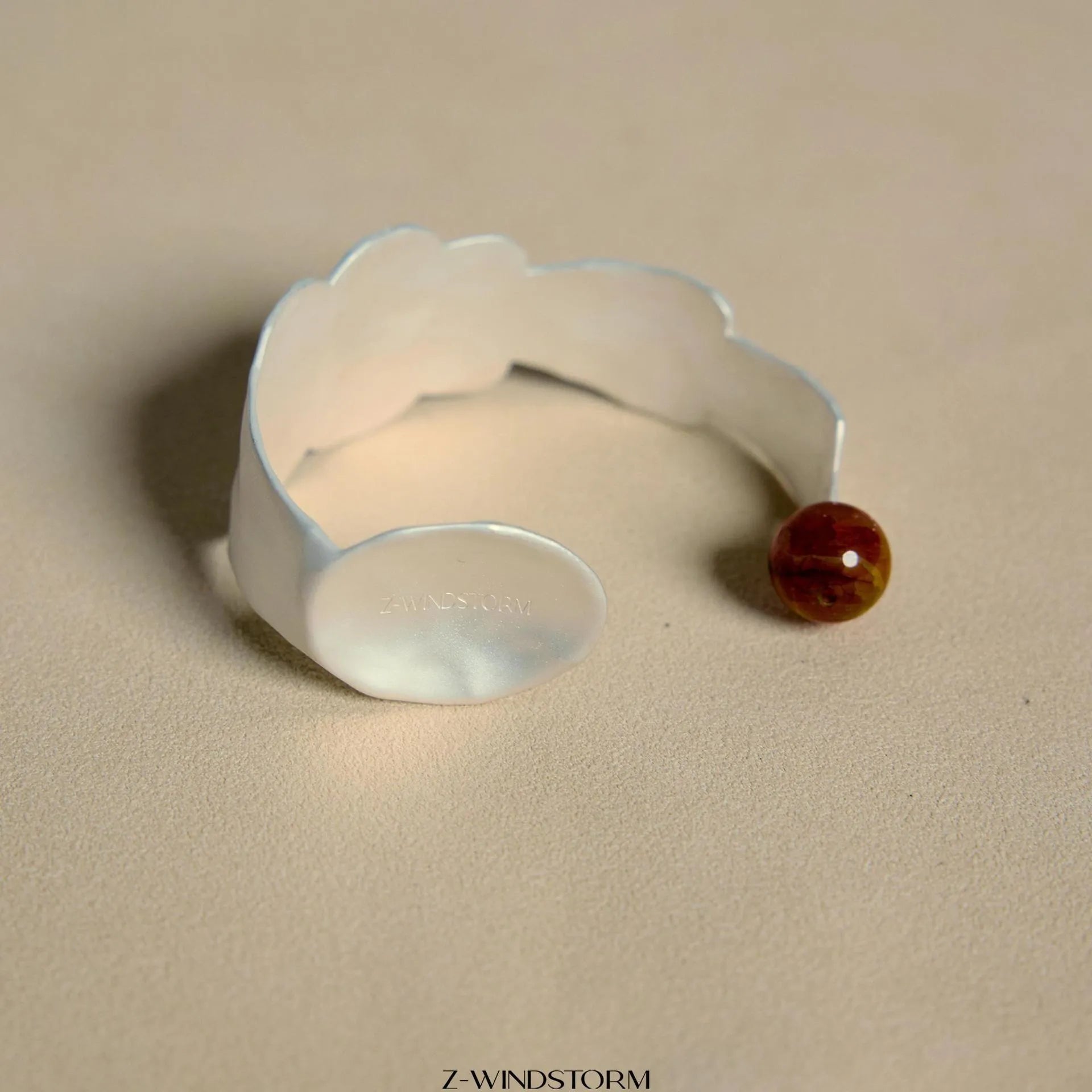 Electroplated alloy ring and bracelet set with diamond shape and small round spoon stewed pork motif