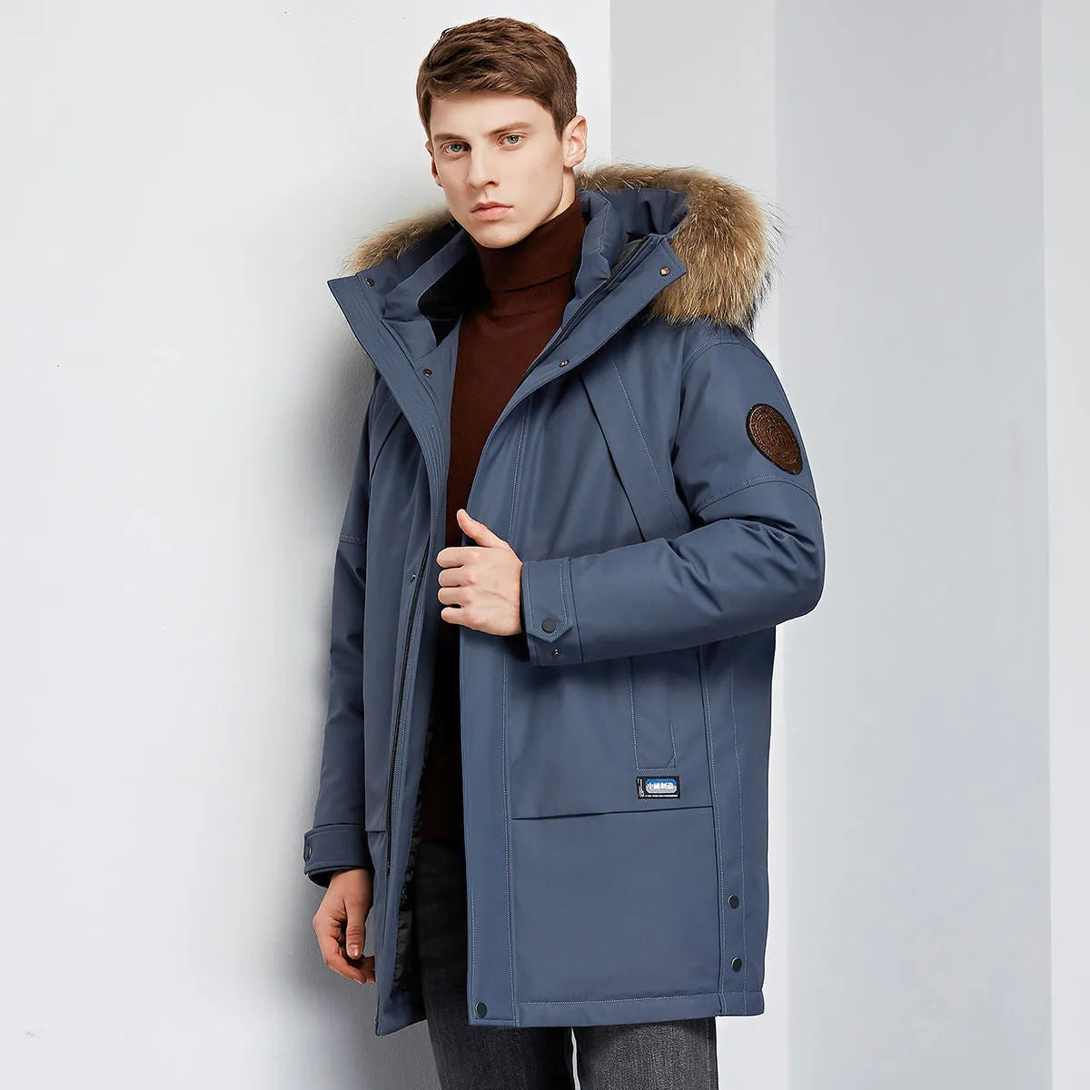 Men's hooded down trench coat with cashmere blend, medium length 65-80cm, in green, black or blue, sizes M to 3XL.