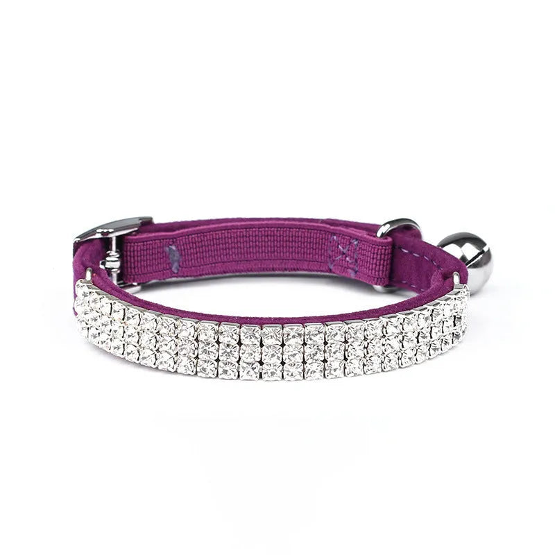 Suede velvet cat collar with rhinestone decoration in adjustable 20-30 cm size
