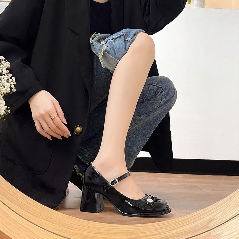 Women's black patent leather wide-fit heels with chunky heel and round toe