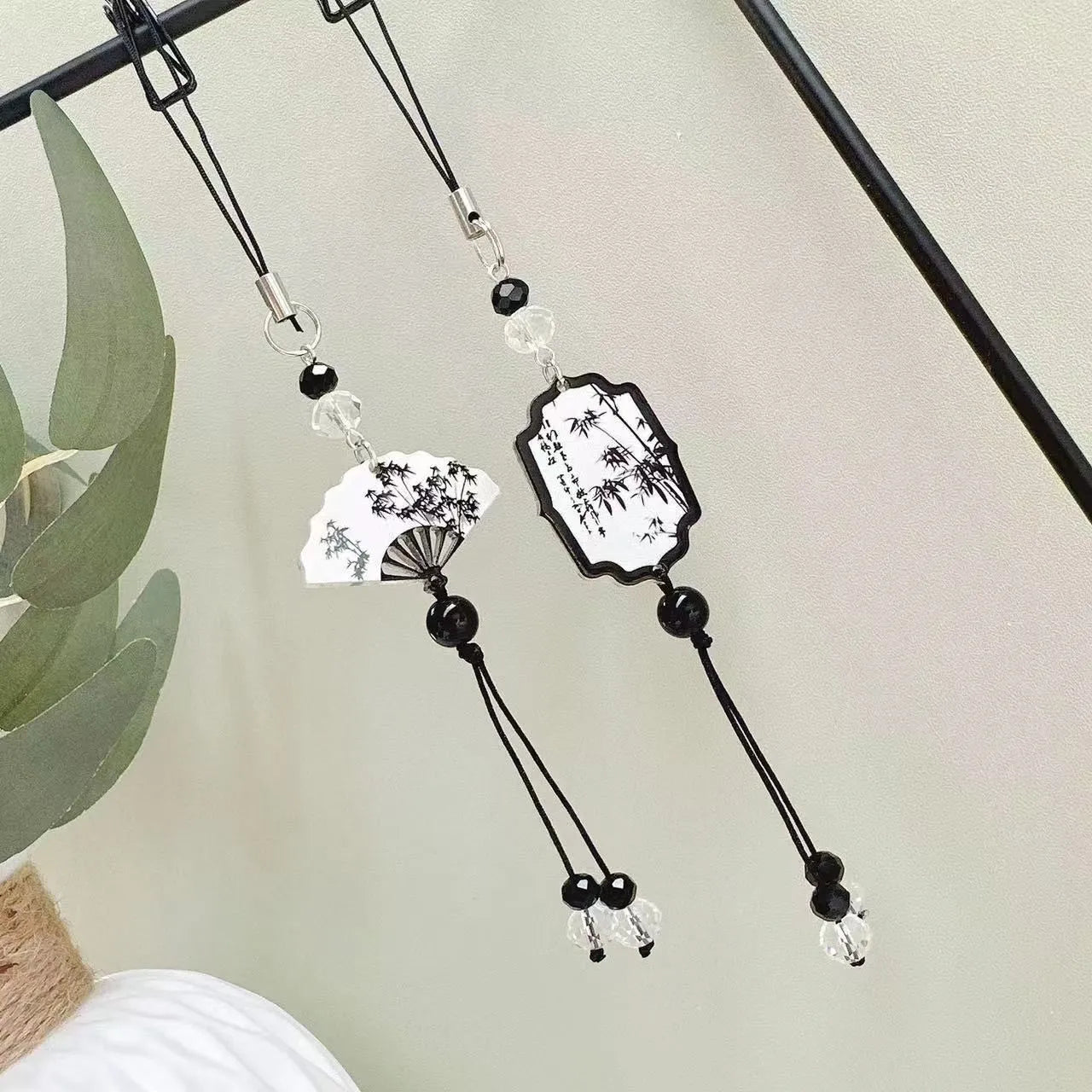 Guofeng Chinese style floral bead pendant keychain for girls' schoolbags in Fan colour.