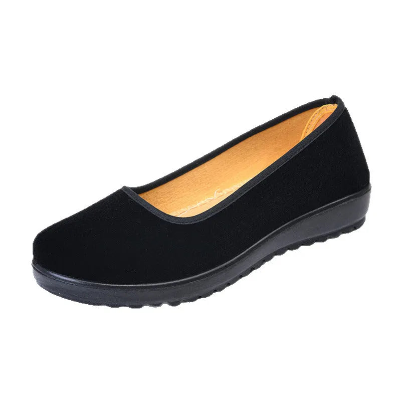 Black women's Old Beijing cloth shoes with flannel upper, cotton lining, flat polyurethane sole, round toe, sizes 34-41
