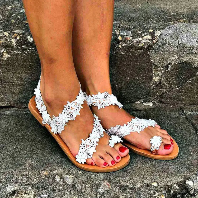 White plus size women's flat sandals with rhinestone and floral decoration on patent PU