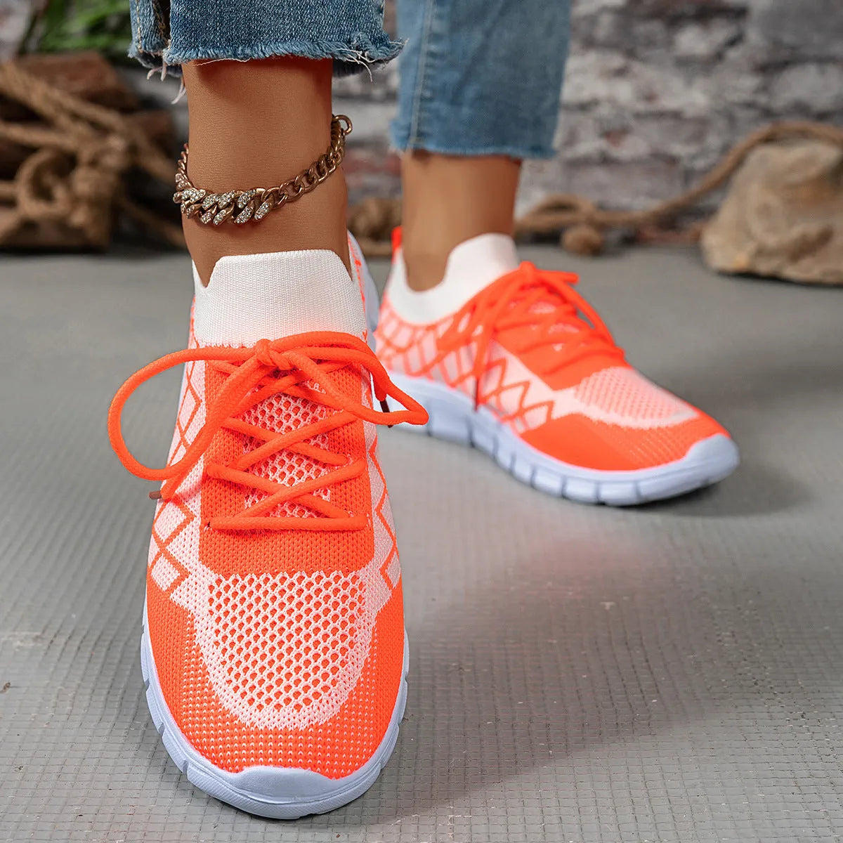 Colourblock plaid flyknit sneakers with mesh upper, lace-up closure, round toe, flat heel, women's casual walking shoes