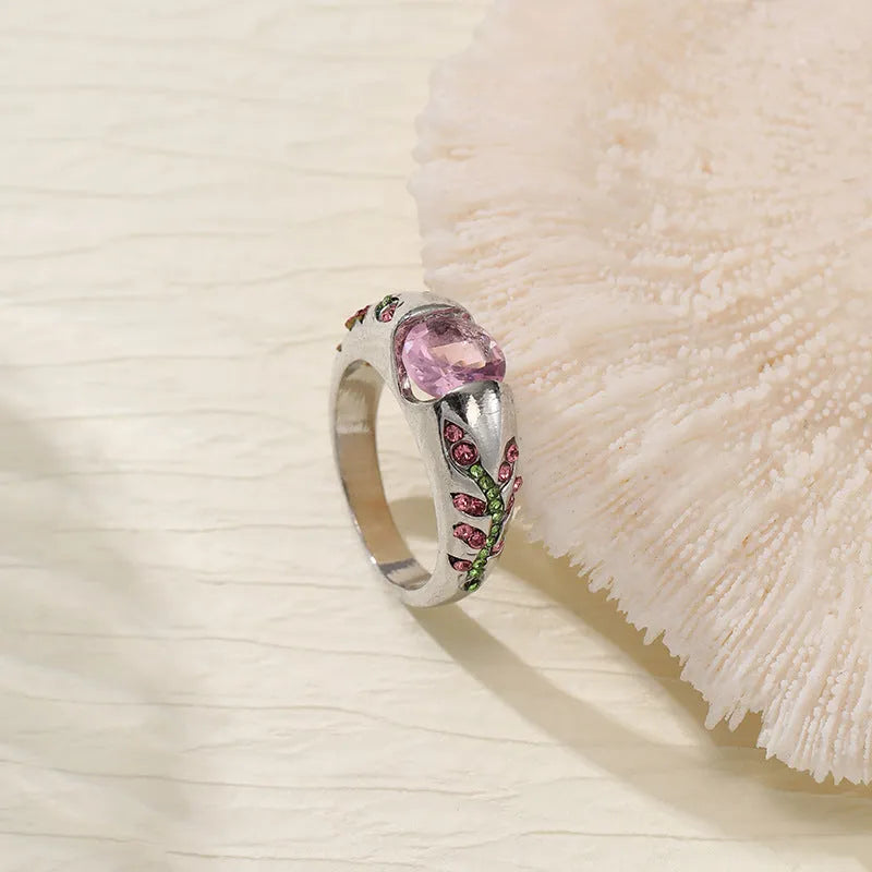 Leaf style zirconium inlaid ring for women in gold colour simple geometric design
