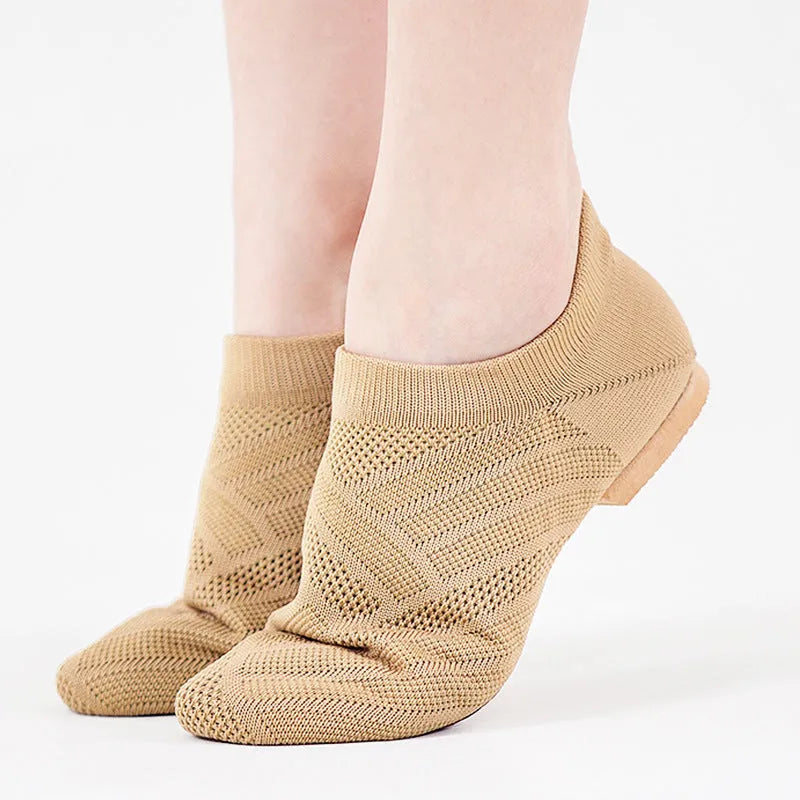 Solid colour camel dance shoes with cotton mesh upper and leather sole for Latin and contemporary dance.