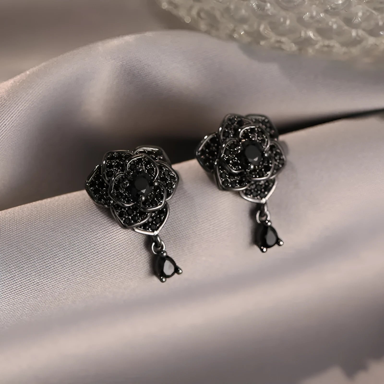 Black rose zircon flower stud earrings with 18K gold electroplating on copper