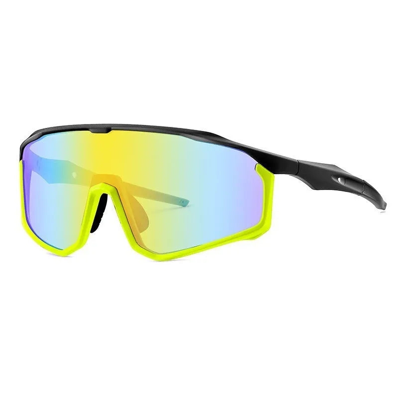 Full frame mountaineering goggles for climbing and hiking with colourful PC lenses.
