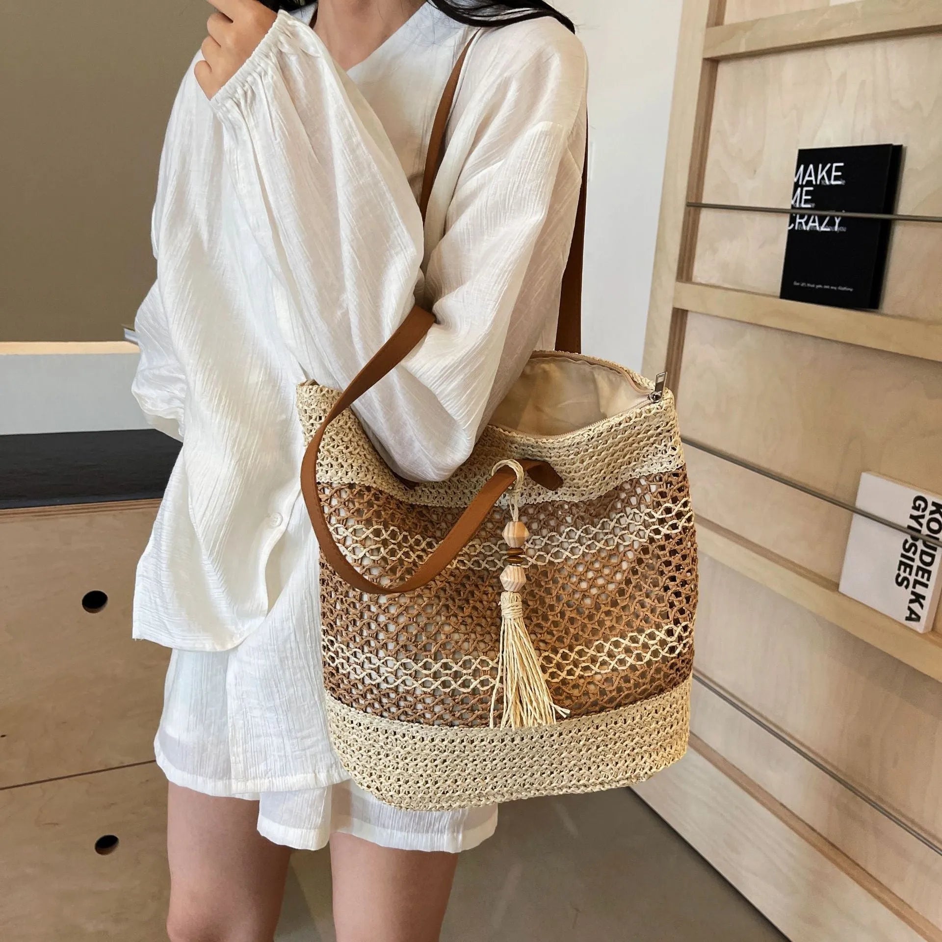 Summer straw shoulder bag with tassel pendant, large capacity, horizontal square shape, brown colour