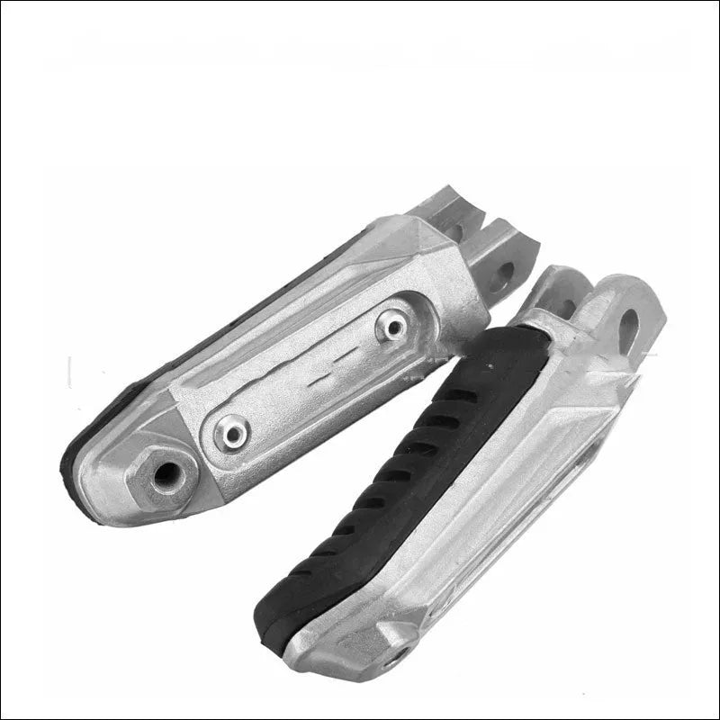 Black aluminium alloy motorcycle footpegs for Suzuki GSX and V-Strom series installation