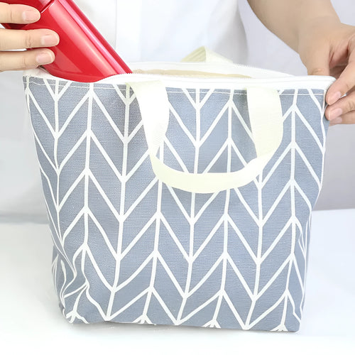 Arrow print makeup bag with waterproof interior for cosmetic storage measuring 21x15x12cm