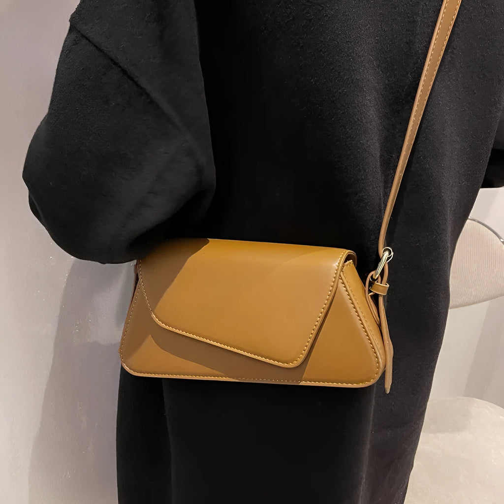 Niche small square PU messenger bag one-shoulder commuting leisure khaki colour 26x11x5cm