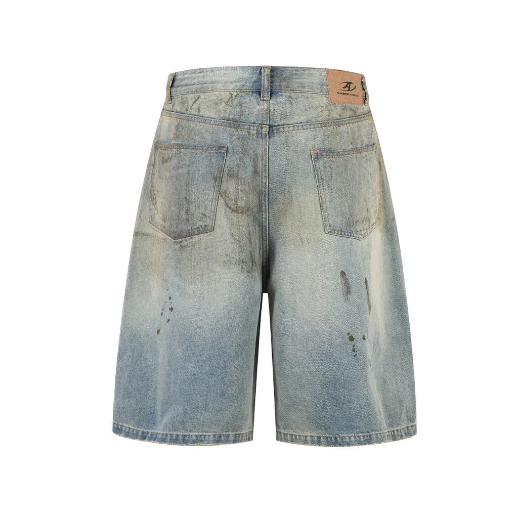 Blue cropped denim middle pants with straight leg and zipper fly closure
