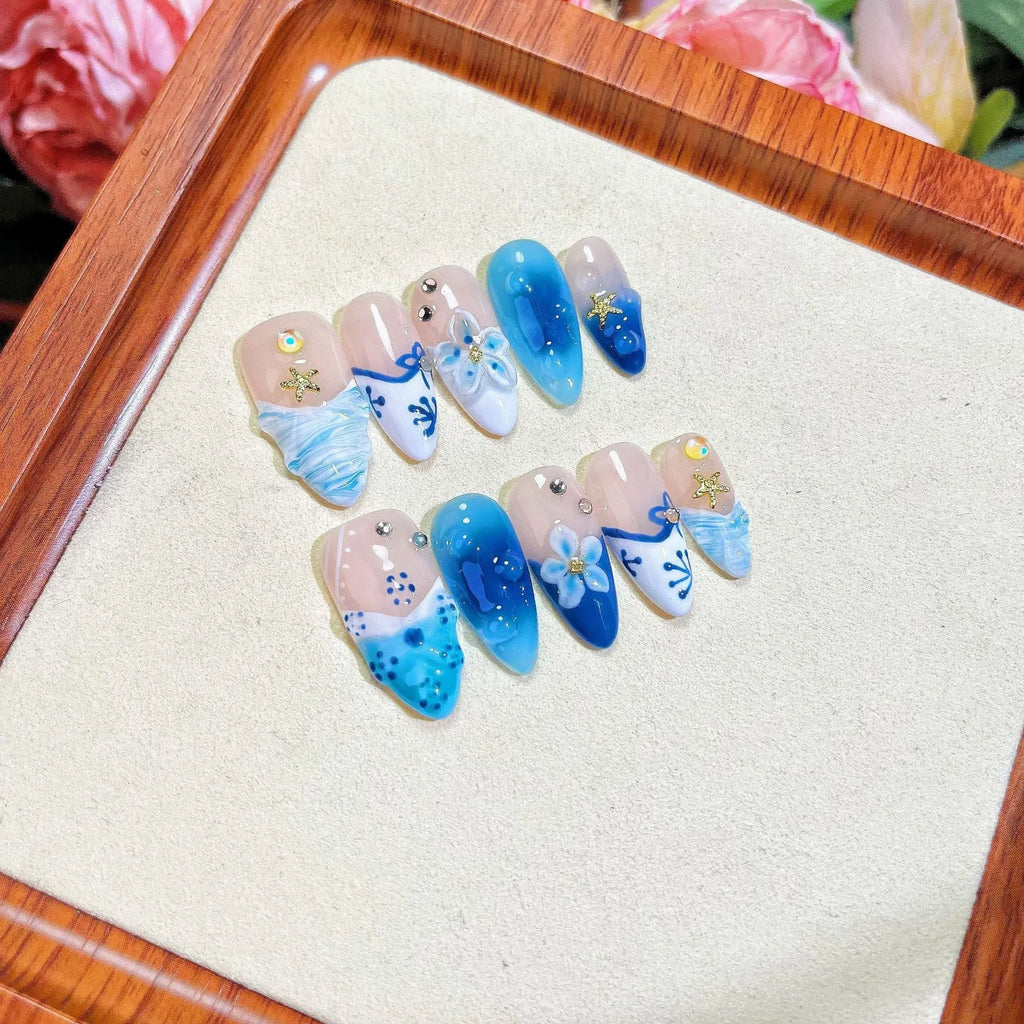 Blue hand-painted carved summer ice transparent plastic fake nails in sizes XS, S, M, L