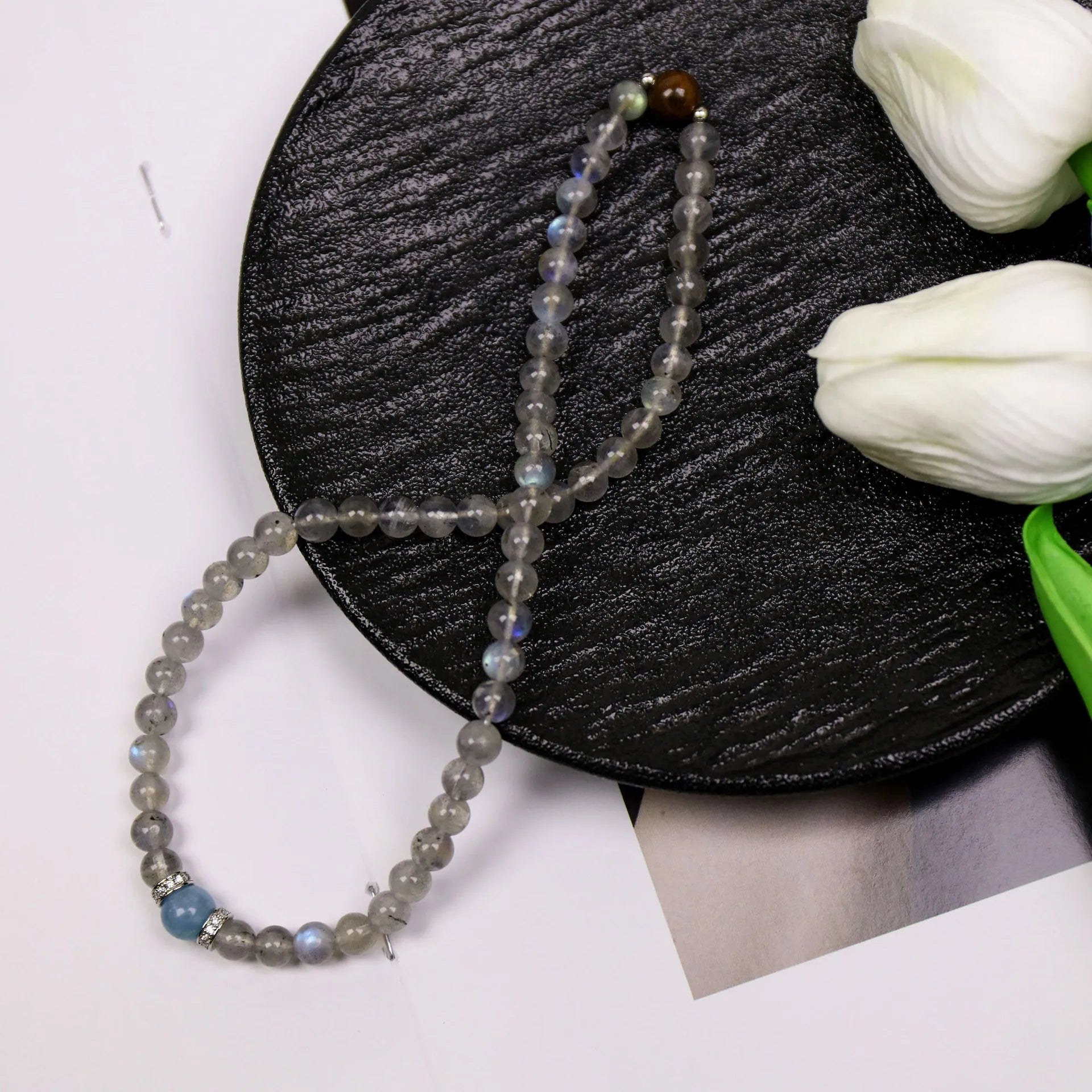 Double-layer women's bracelet with moonstone tigereye aquamarine beads and gray moonlight alloy frame
