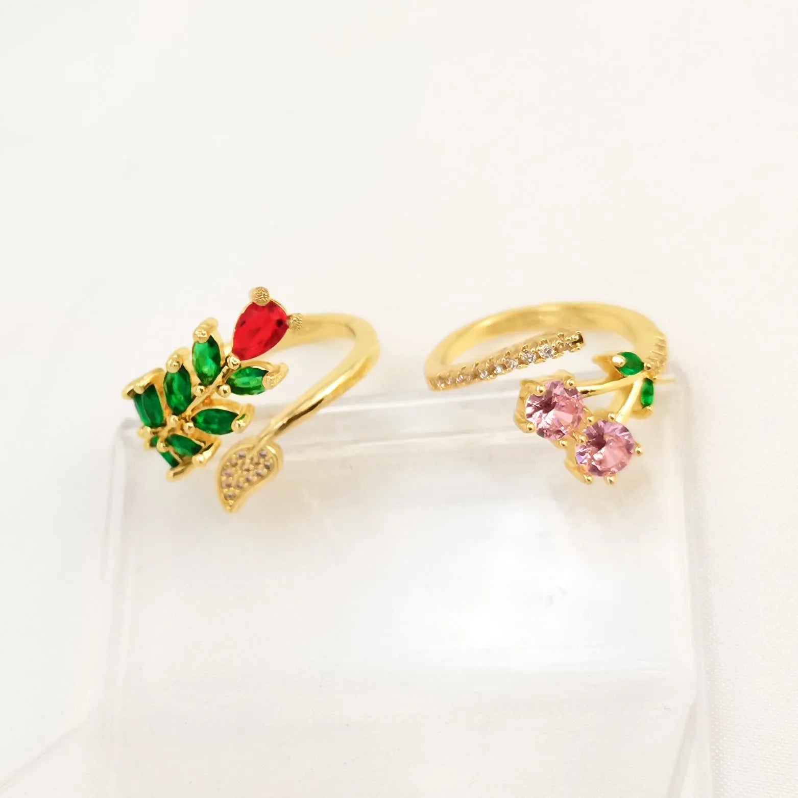 Women's copper geometric leaf open mouth ring with gold zircon plating and micro inlaid detailing