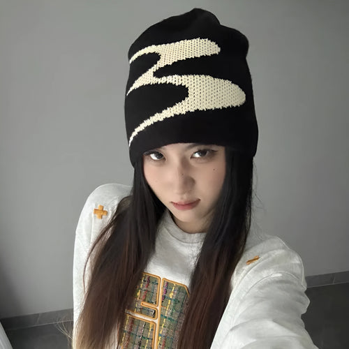 Acrylic thermal knitting wool beanie hat in size M for 56-58cm head circumference in white colour