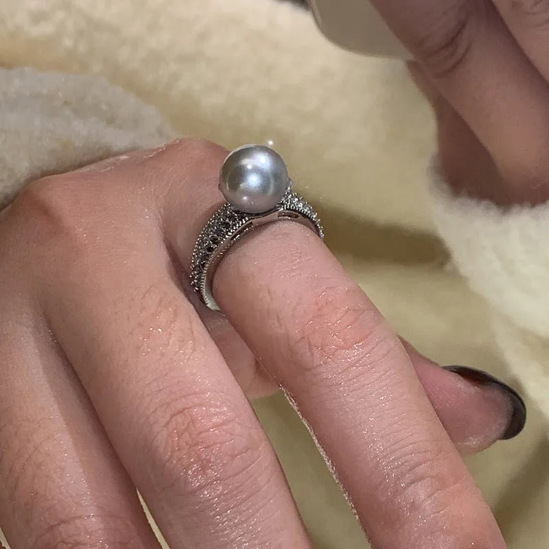 Geometric open copper ring for women with a black pearl style and adjustable opening
