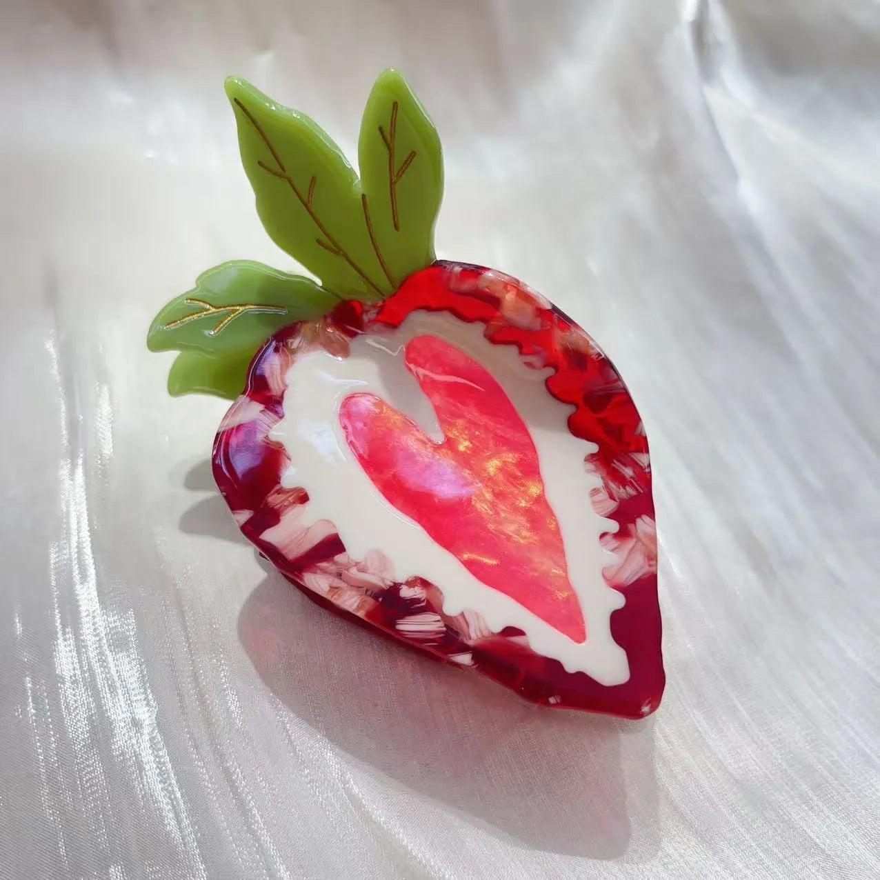 Love Honey strawberry motif hairpin in red or pink colour, handcrafted in a pastoral style.