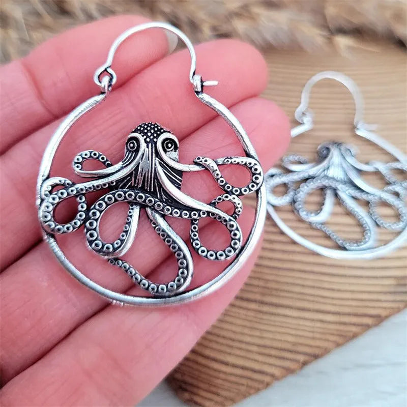 Vintage alloy octopus earrings with antique silver finish and animal zodiac modelling