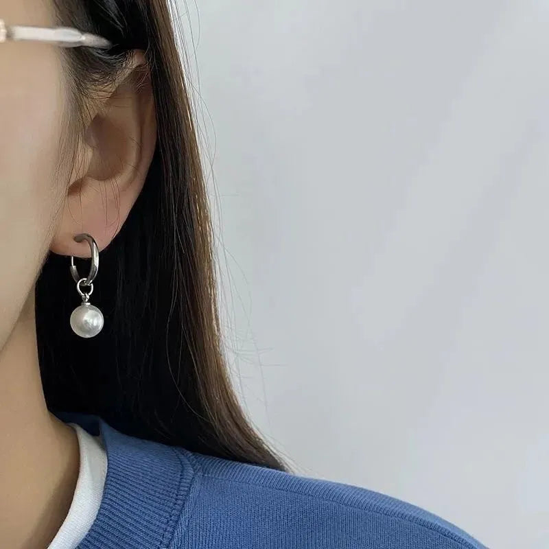 Pearl-colour geometric round alloy earrings with titanium steel posts for women