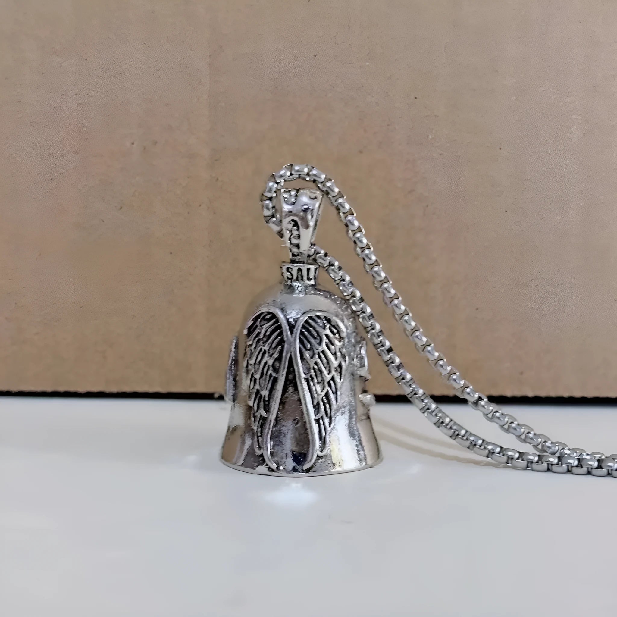 Angel feather wings design keychain and necklace in vintage electroplated alloy.