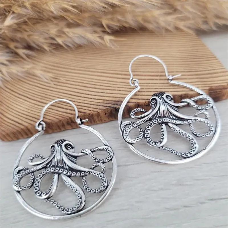 Vintage alloy octopus earrings with antique silver finish and animal zodiac modelling