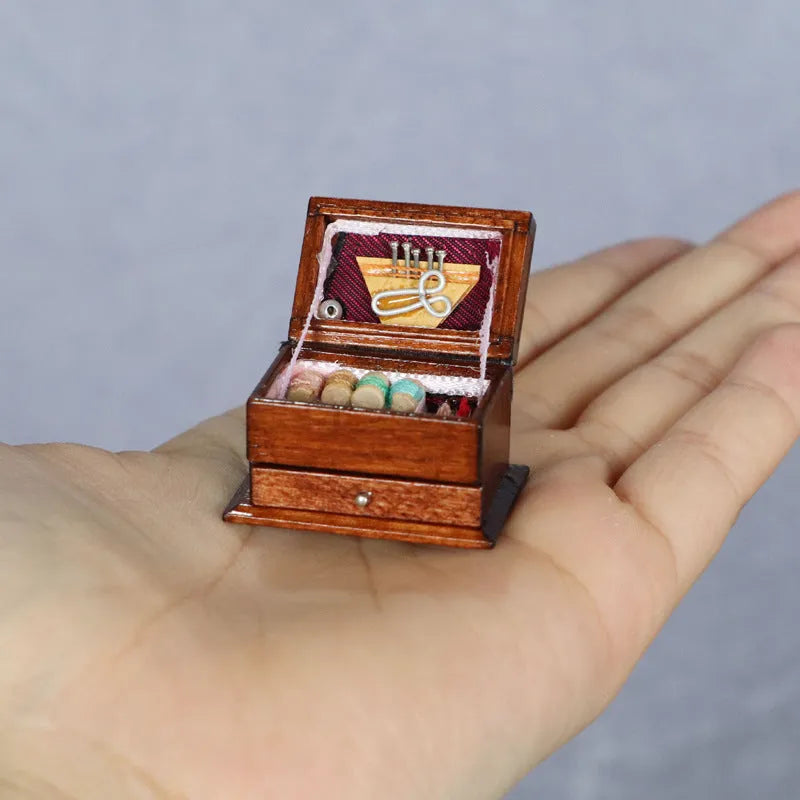 Miniature vintage sewing machine wooden ornament with double-layer birch wood construction
