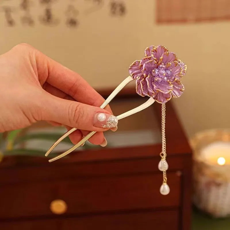 Retro peony flower tassel U-shaped hairpin for women in purple and white colour options